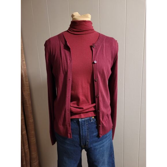 Banana Republic - Women's XS Burgundy Red Knit Cardigan - Picture 2 of 9